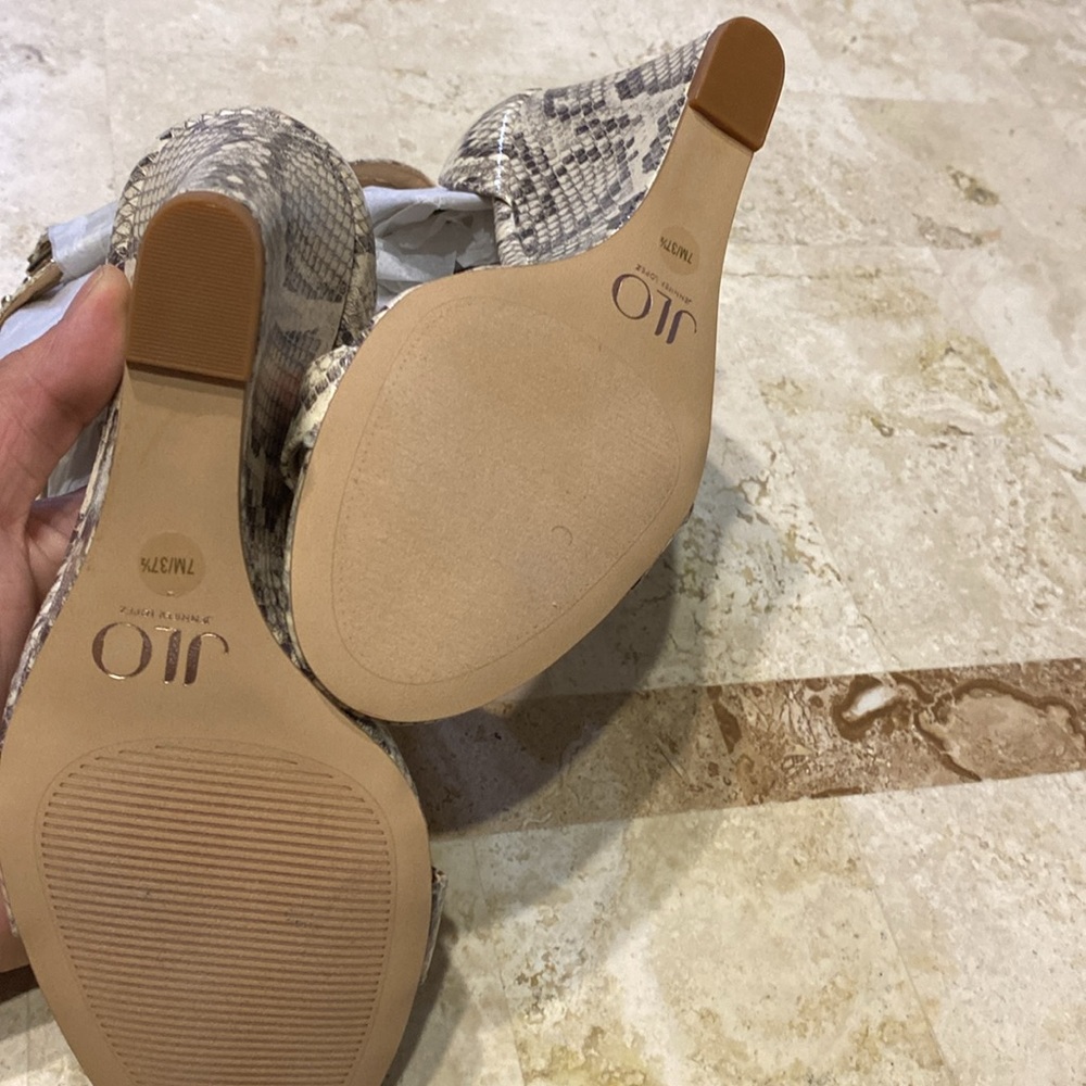 Jennifer Lopez Roccia - Picture 9 of 11